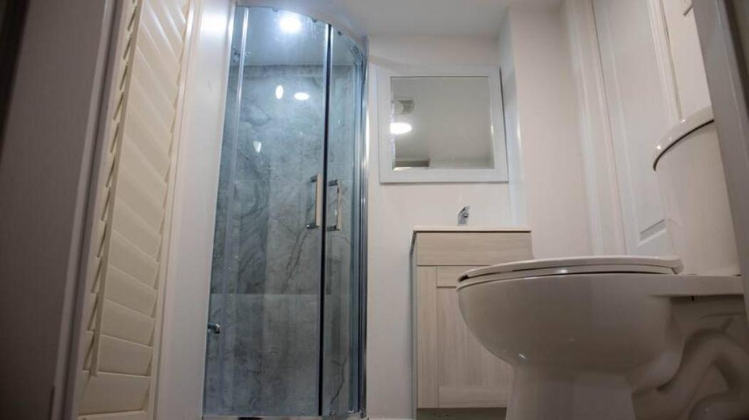 Riz Khan Peaceful Mississauga Home מראה חיצוני תמונה