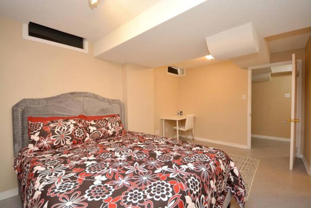 Riz Khan Peaceful Mississauga Home מראה חיצוני תמונה